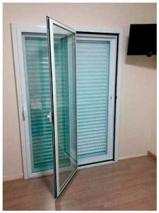 Portas Antirruído de Abrir​